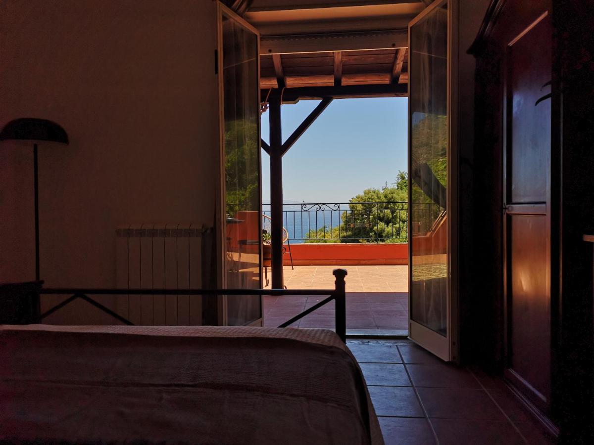 Villa Vittorio - Splendid Panoramic Sea View Terrace Таормина Екстериор снимка
