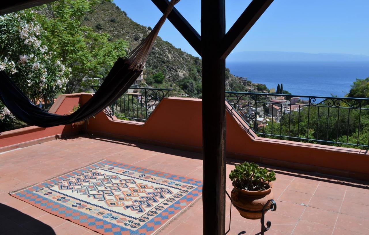 Villa Vittorio - Splendid Panoramic Sea View Terrace Таормина Екстериор снимка