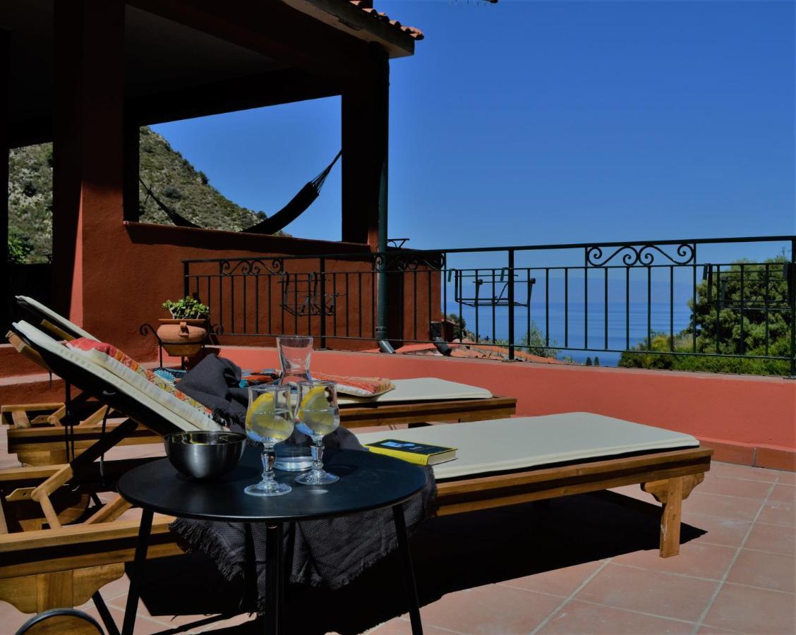 Villa Vittorio - Splendid Panoramic Sea View Terrace Таормина Екстериор снимка