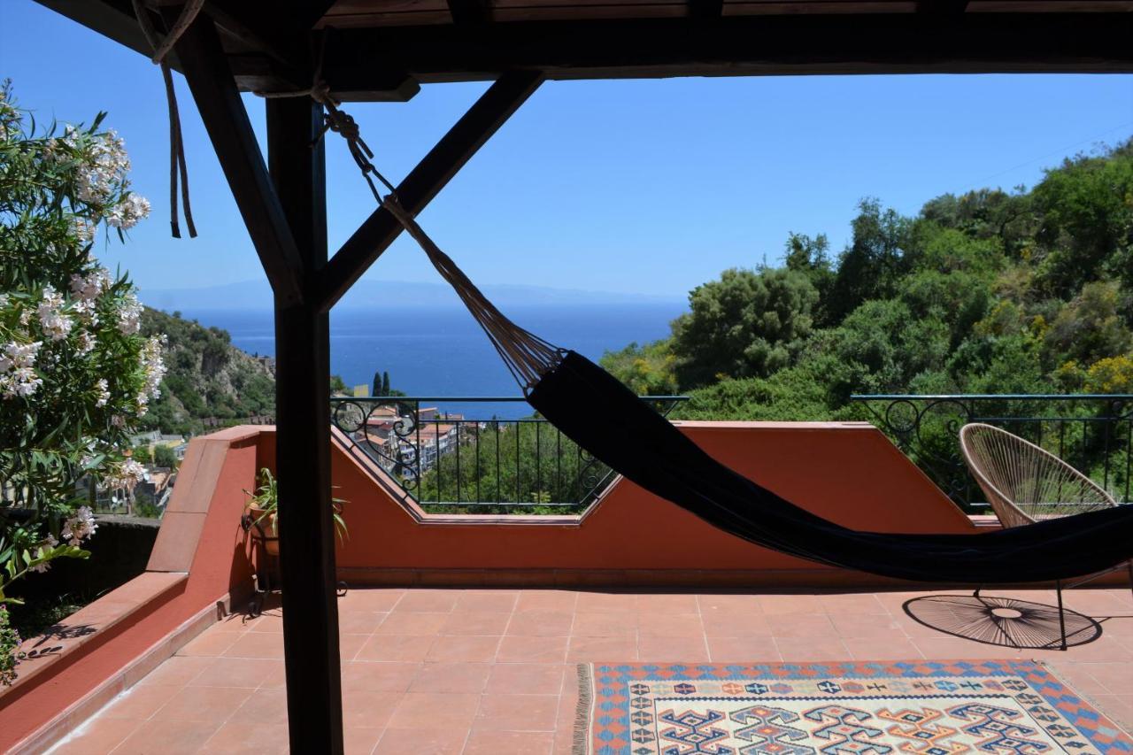 Villa Vittorio - Splendid Panoramic Sea View Terrace Таормина Екстериор снимка