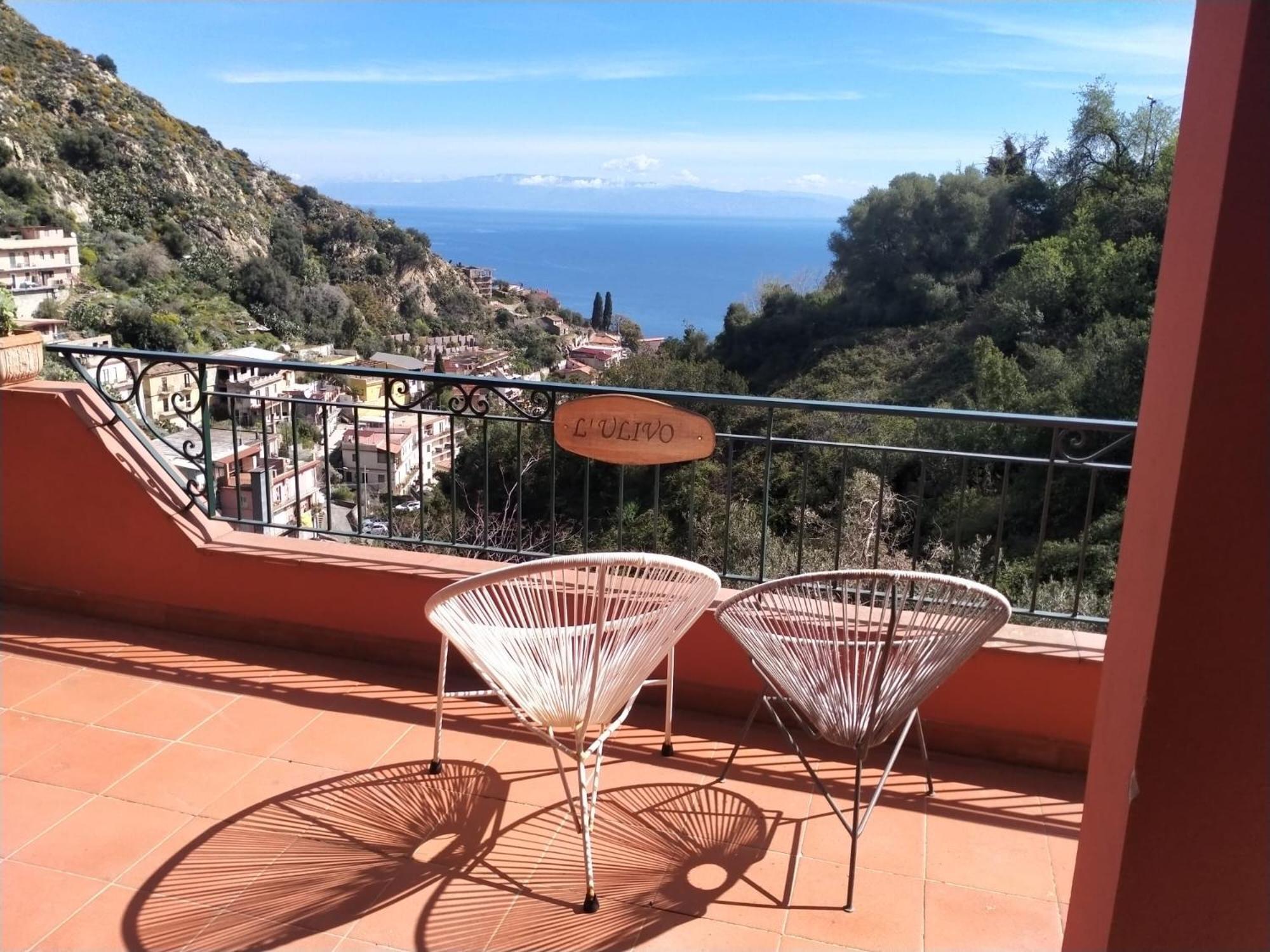 Villa Vittorio - Splendid Panoramic Sea View Terrace Таормина Екстериор снимка